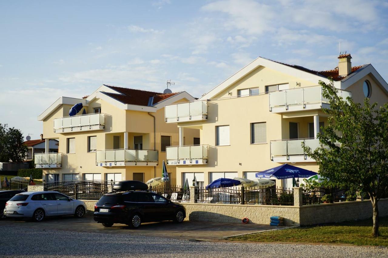 Funtana Appartements An Der 1 Reihe Vom Meer Extérieur photo